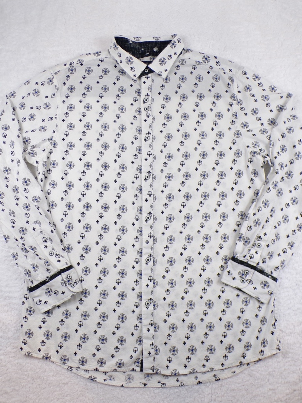 Rock Roll-n-Soul Men's Button up Dress Shirt Size XL White Cross Pattern